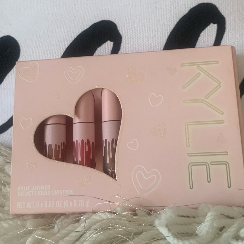 Kylie velvet liquid lipstick - mini’s